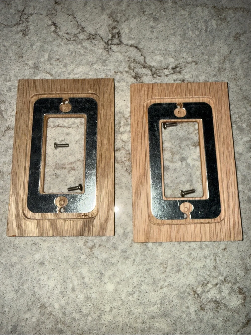 2 vintage Classic Wood Oak Single-Gang Wall Plate Pair Warm Brown